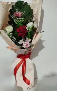 دسته گل مناسب هدیه دادن