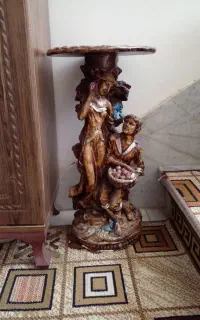 یک عدد مجسه  یا میز تلفن