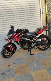 موتور ان اس 200