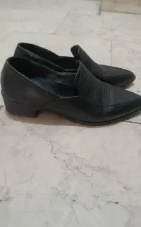 کفش چرم طبیعی در حد نو