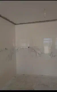 کاشی کاری و سیمان کاری
