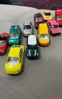 ماشین فلزی در طرح و رنگ متنوع