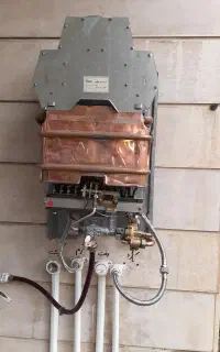 تعمیر و رسوب گیری آبگرم کن دیواری  وزمینی