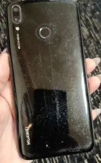 هواوی y7 در حد آکبند