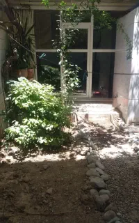 واحدهمکف۹۰متر باحیاط رنگ شده درقایمیه بصورت توافقی