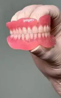 ساخت و تعمیر انواع دندان مصنوعی(به صورت اقساط )