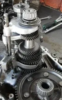 تعمیرگاه اتومبیل حمید
