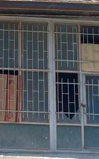 درب آهنی سنگین وزن سه لنگه کاملا سالم