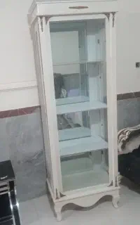 یک عدد بوفه تمیز سالم سالم
