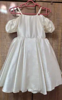 پیراهن دخترانه