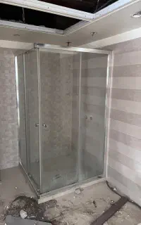 حمام شیشه ای