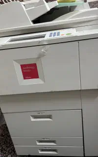 فروش دستگاه پرینتر در حد نو Ricoh Aficio 2051