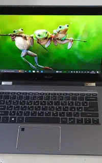لپ تاپ ایسر core i5 نسل هشت صفحه تاچ درحد