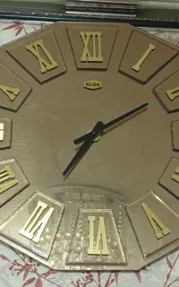 ساعت دیواری