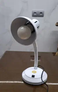 چراغ مطالعه کاملا نو