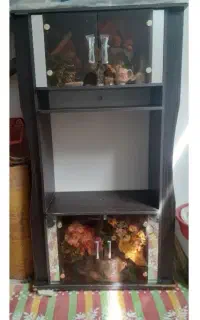 آهنی میز تلوزیون و چوبی