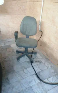تک شعله وصندلی