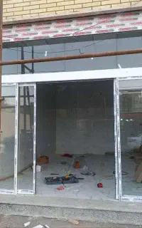 فروش ونصب انواع دربهای اتوماتیک کرکره ای وشیشه ای