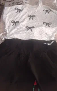 تعدادی لباس دخترانه نو  نوو