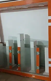 ویترین سفید نارنجی