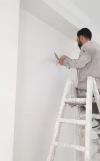 نقاش و نقاشی ساختمان تقوی شبانه روزی