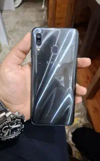 Samsung a30 64 gig ram 4