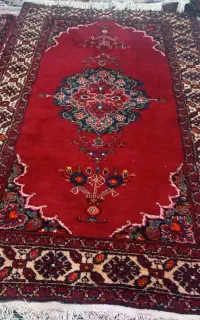 دو عدد قالیچه