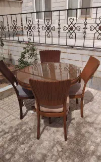 میز و صندلی نهار خوری ۴ نفره.
