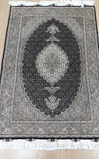 (فرش‌زرونیم)‌1در1/5تبریز ماهی‌۵۰رج‌درحدنوبافت‌جدید