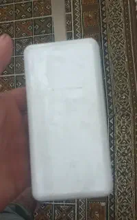 پاوربانک۳۰۰۰۰میلی وگوشی j6پلاس ال‌سی‌دی شکسته سالم