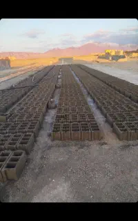 کارگر ماهر بلوک زنی دو نفر
