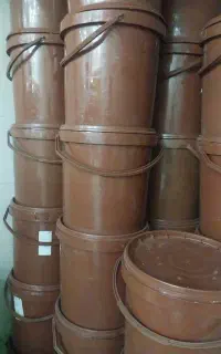 سطل پلاستکی درب دار