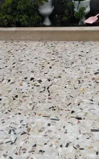 تولیدی موزاییک حیاط و پارکینگ و روف گاردن