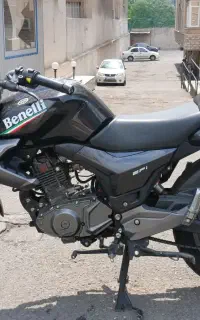 بنلی ۱۵۰ مدل ۹۷ مشکی