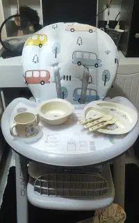 صندلی غذاکودک میلانو و تخت کنار مادر فرشتگان