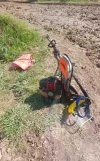 چمن زن /تمیز کردن علف هرز / حیاط / باغ در رشت