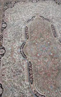 فرش ۹متری کاملا سالم