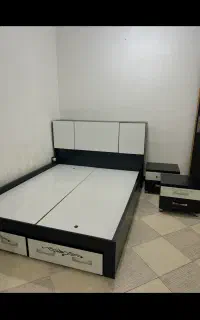 تخت دو‌نفره