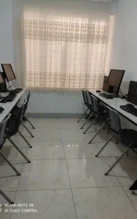 آموزشگاه کامپیوترققنوس