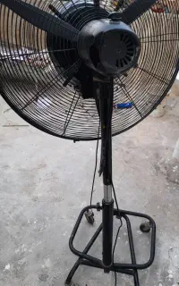 پنکه صنعتی فوق‌العاده قوی وقدرتنمد