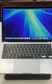 macbook pro M2 touchbar (رم 8 گیگ حافظه 256)