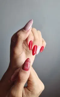 خدمات ناخن دست با طراحی رایگان