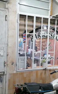 مغازه ۹ متری واقع در بازارچه پلیتیا