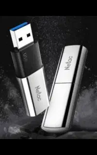 کلوپ پر از وسایل