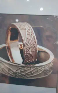 خانم تا ۳۰ سال کار در طلا سازی مومکار