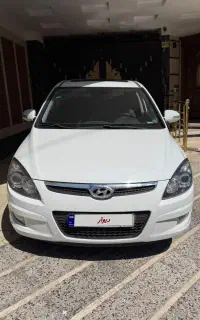 هیوندا i30 2012