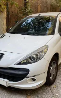 207 صندوقدار سفید سال ۹۸ بدون رنگ