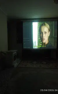 پرده پروژکتور برقی