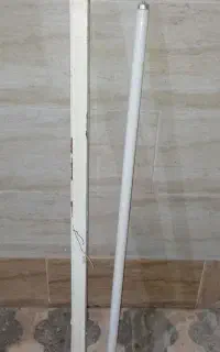 1عدد پایه کارکرده ولامپ مهتابی نو