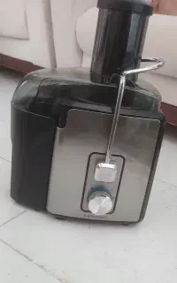 آبمیوه گیر کنوود